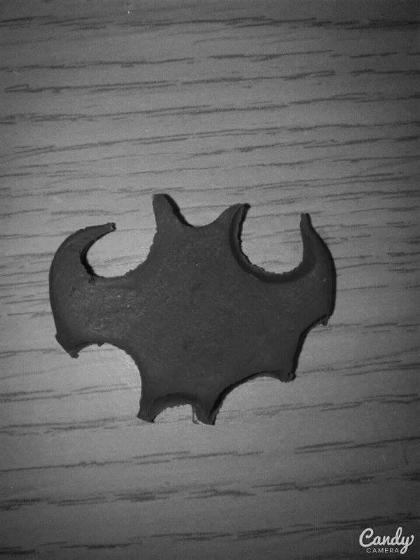 Disfigured Bat-Symbol by tytanxxl on DeviantArt