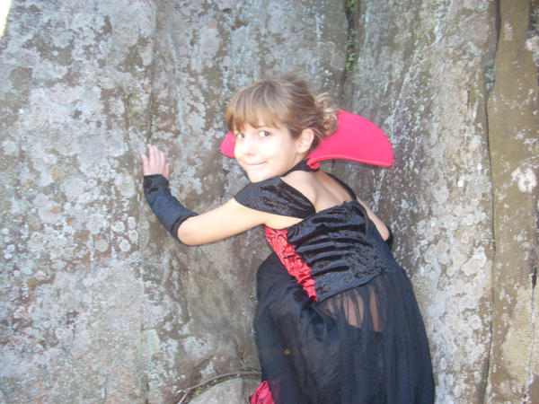 Vampire Kin...2 by carazyybabyy on DeviantArt