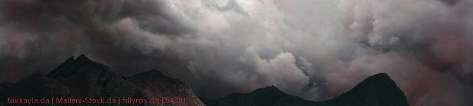 Cloudsandmountainsred20230602nowordscroppedjpgrszw