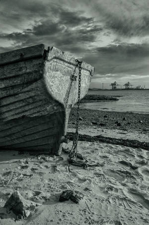 old boat at Teesmouth by steveearl