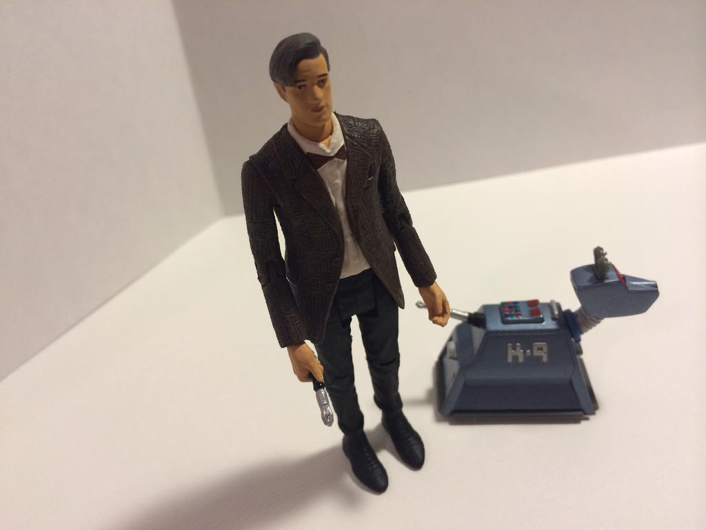 the 11th doctor and k9 (3.75)