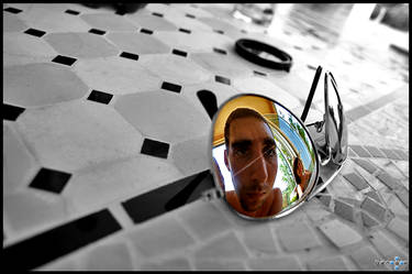 sunglasses reflection b-w