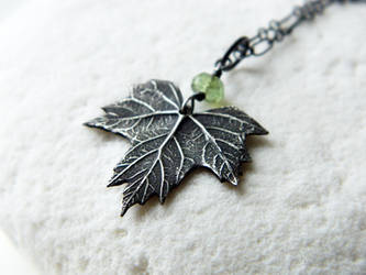 (Baby) Big Leaf Maple Pendant, Green Tourmaline