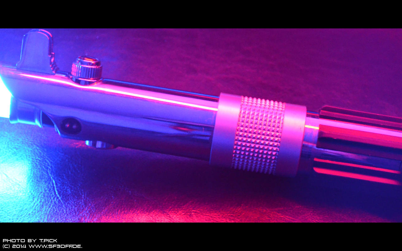 Anakin Skywalkers Lightsaber - WP