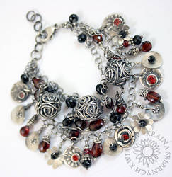 Red roses bracelet