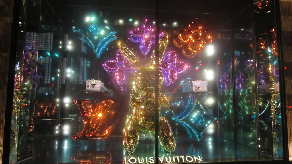 Louis Vuitton Window Display 1, These incredible window dis…