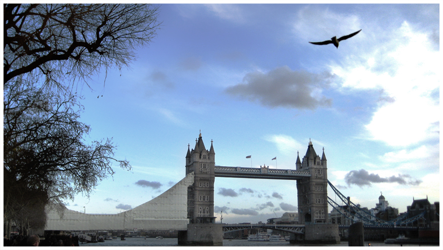 autumn tower bridge