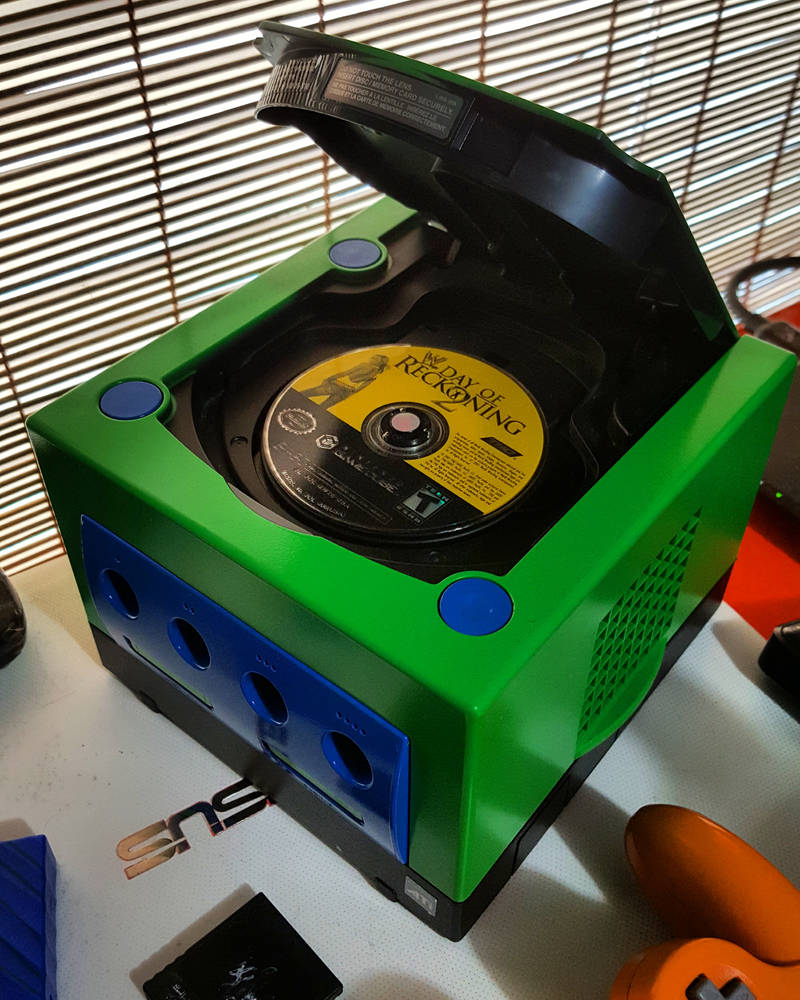 custom gamecube by marleensrain on DeviantArt