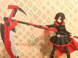 RWBY Figure - Ruby Rose