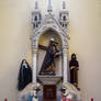 Sagrario y retablo dentro de iglesia