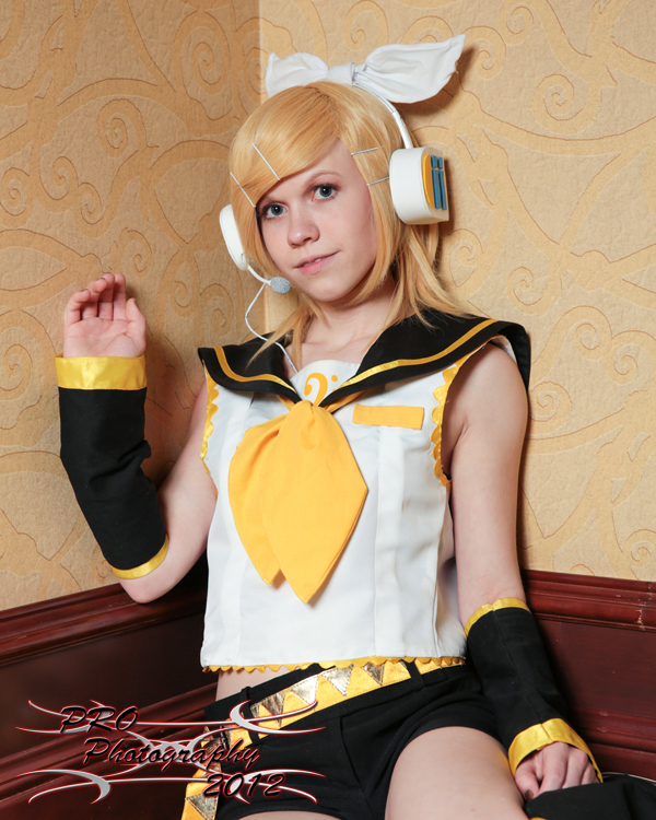 Rin Kagamine Hello by Dollie Dearest