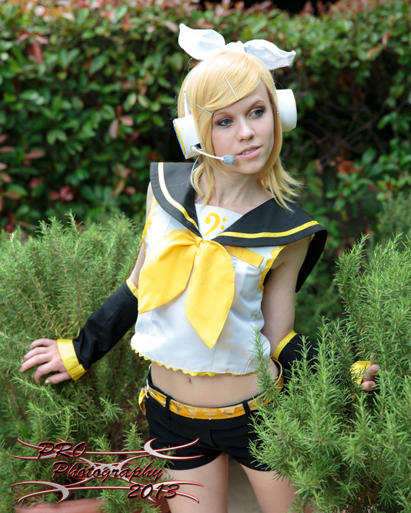 Rin Kagamine Cosplay by Dollie Dearest by DollieDearestCosplay on ...