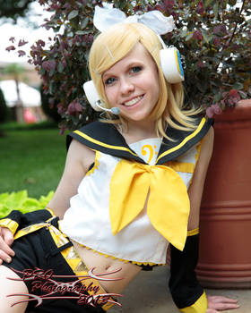 Rin Kagamine Cosplay by Dollie Dearest