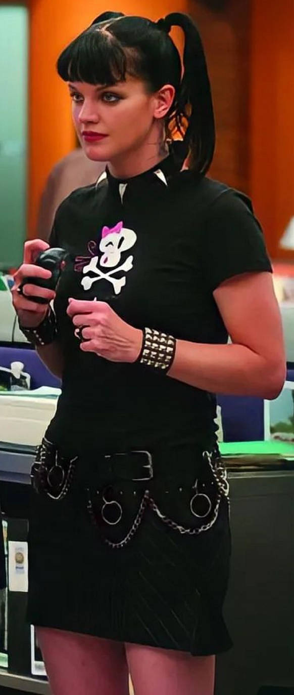 Abby Sciuto Is So y And Hot By Dragonmatt600 On DeviantArt abby-sciuto-is-so-y-and-hot-by-dragonmatt600-on-deviantart
