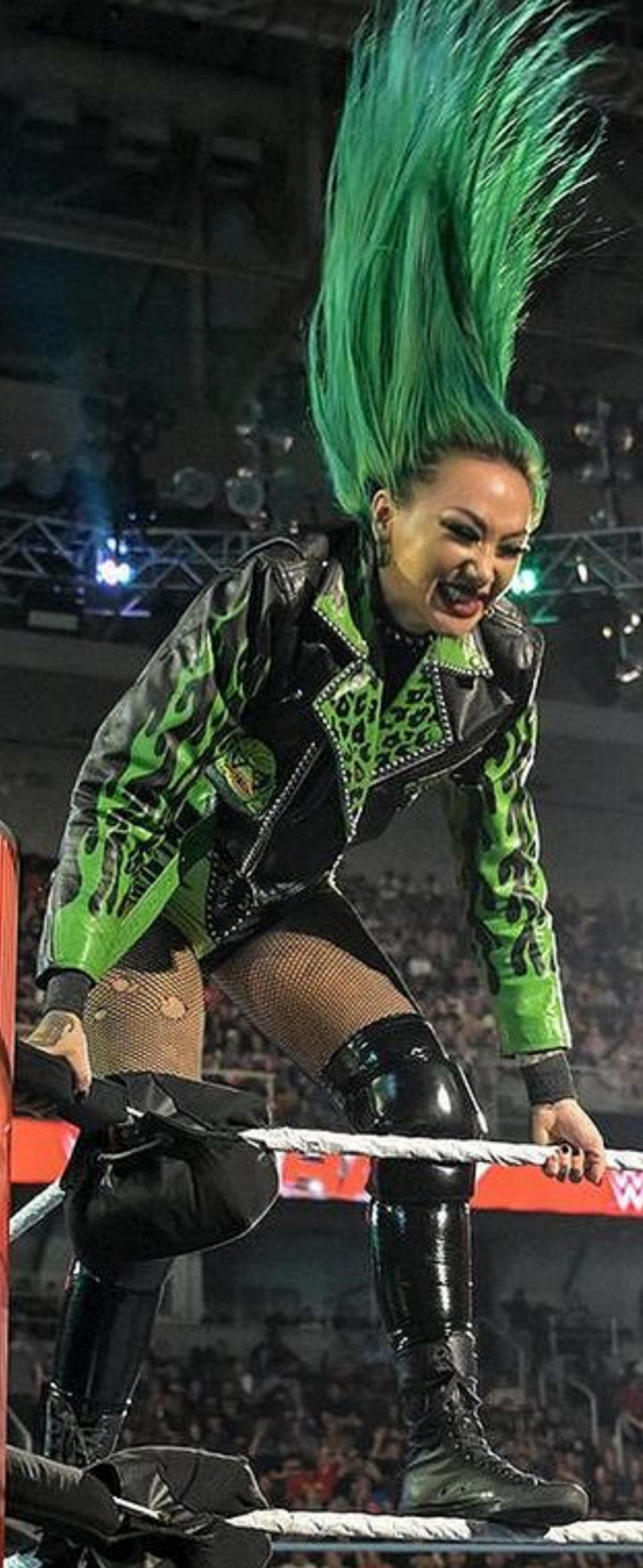 Shotzi Blackheart Looking Sexy on Raw by dragonmatt600 on DeviantArt