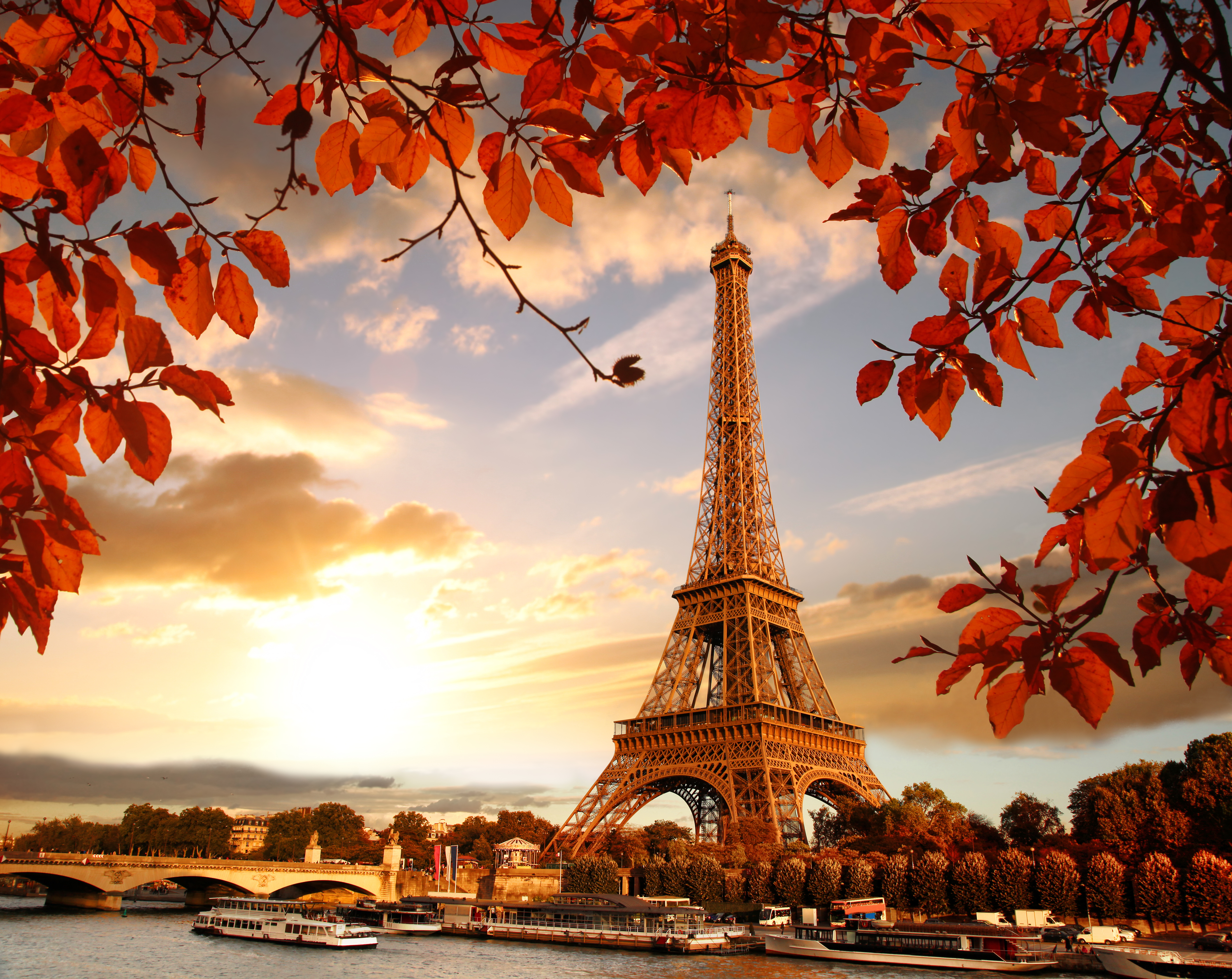 https www deviantart com loverprints art eiffel tower with autumn leaves in paris france 804864300