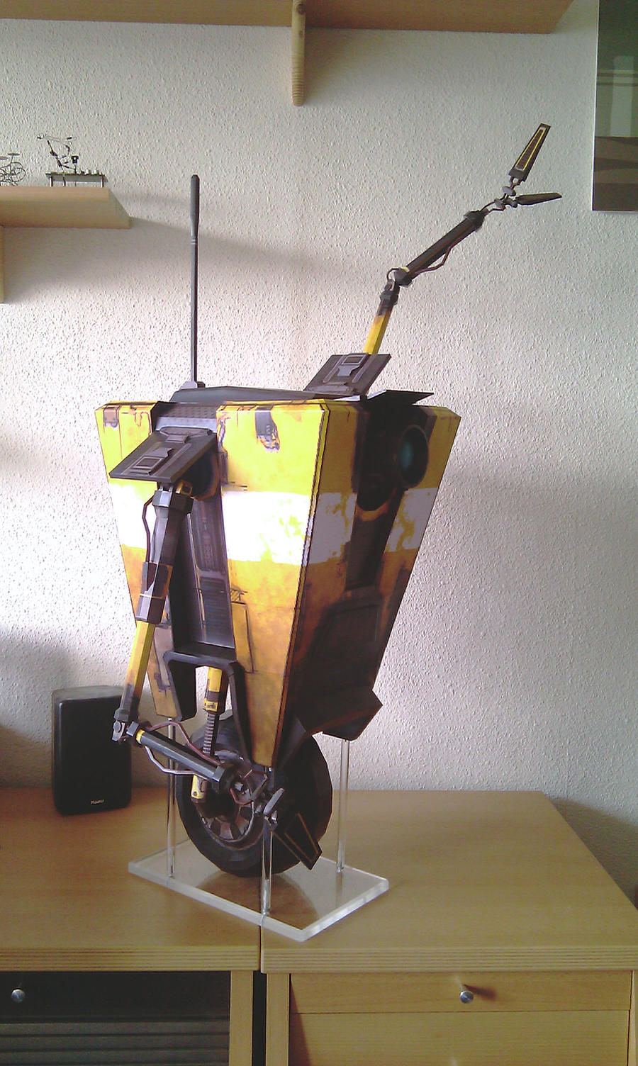 Borderlands: CL4P-TP - b