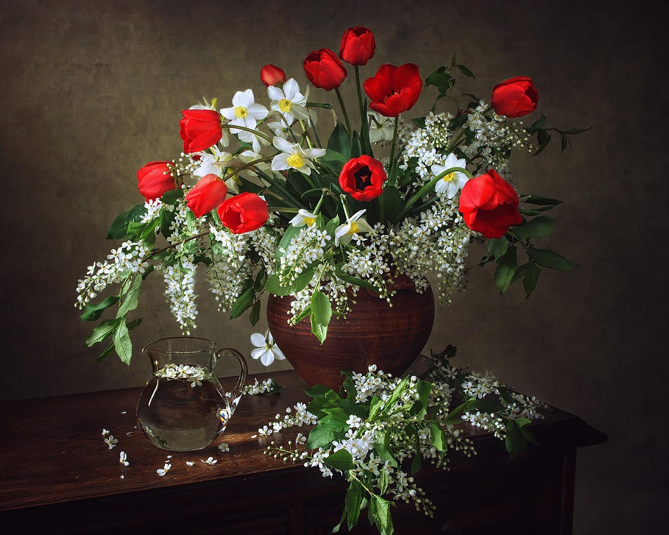Spring flower still life by Daykiney on DeviantArt