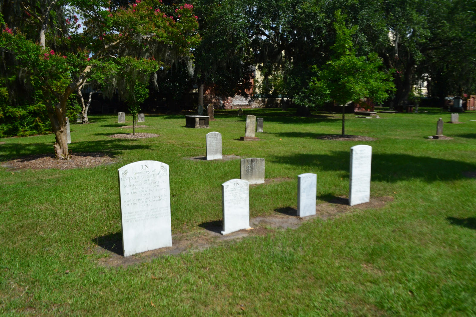 Colonial Park Cemetery