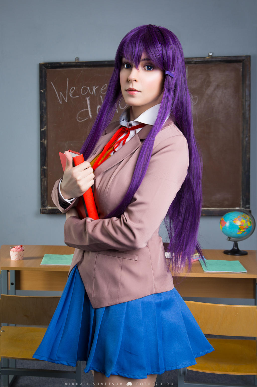 Doki Doki Literature Club Yuri Cosplay