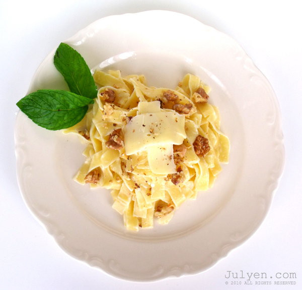 Pasta with Cream Sauce - I