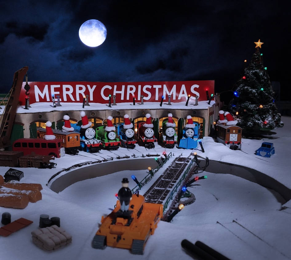 Thomas' Christmas Party- Take 1 by DecadesofSun on DeviantArt