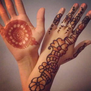 Henna Hands