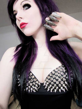 Ira Vampira Purple Hair