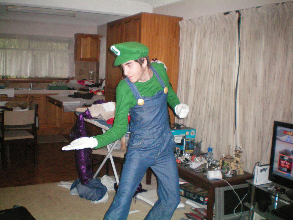 Luigi's Side Smash!