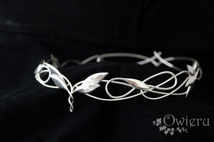 Silver Tiara. Owieru, Elvish art.