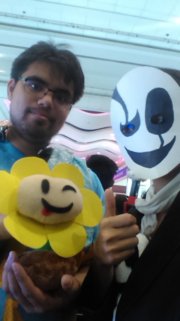 Sold a Flowey plush to a fellow Undertale fan ^^!