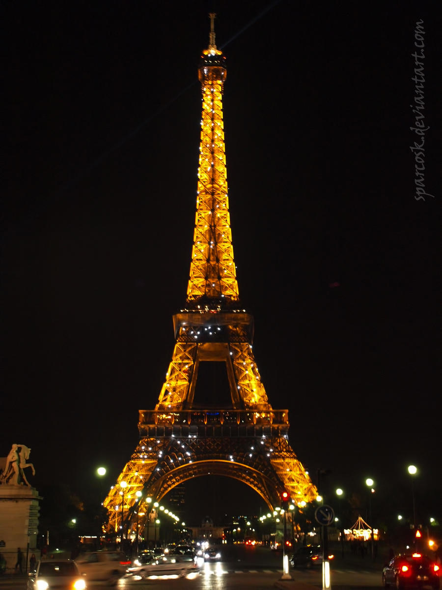 La Tour Eiffel , Paris , France