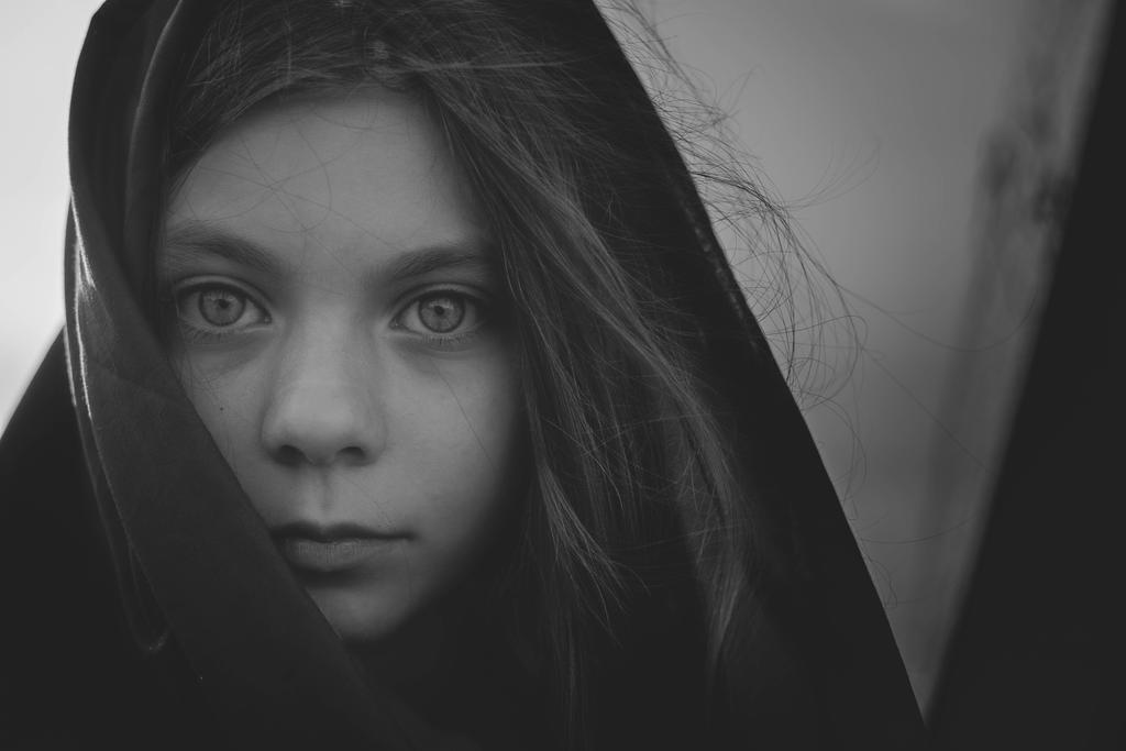 BnW_girl