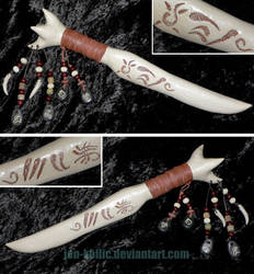 Werewolf Fang Dagger