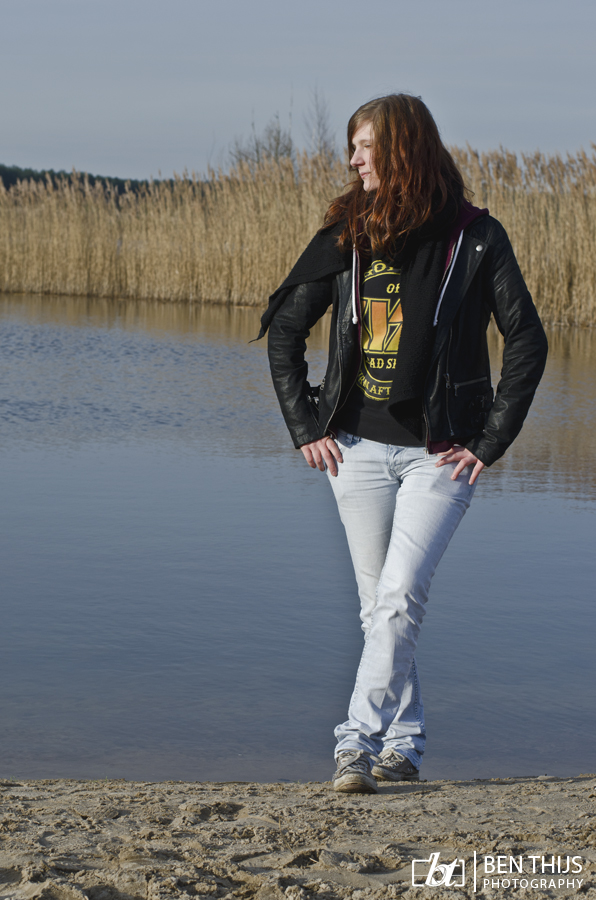 Posing at the lake by BenThijs