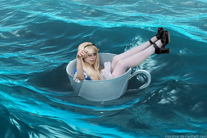 Alice in a Cup Version 2