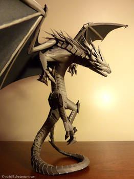 Grey Dragon - Side