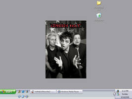 GREY    Green Day Desktop