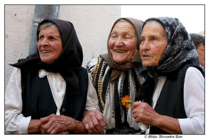 3 Young Girls