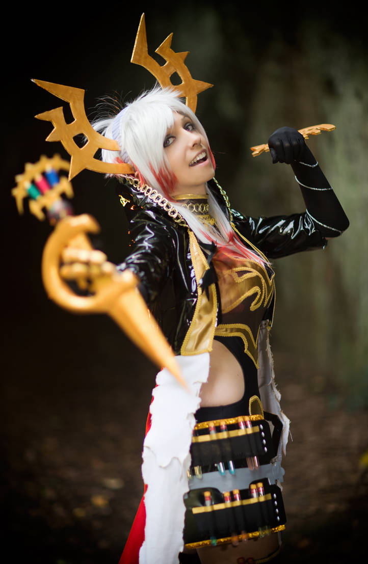 Arch Blood Mage - Rage of Bahamut Cosplay