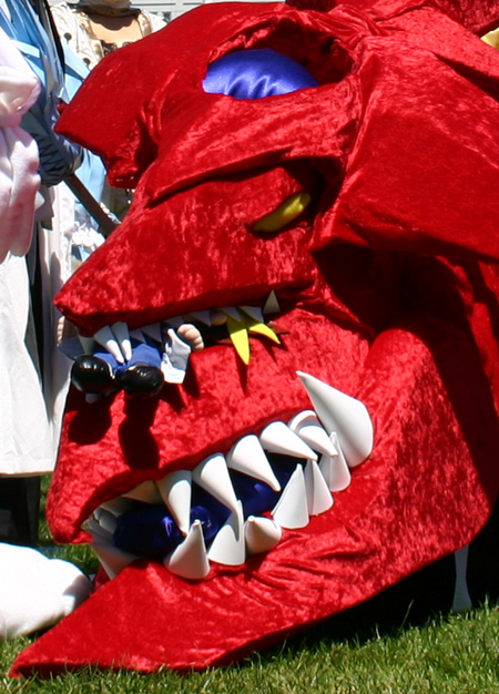 Slifer omnomnom