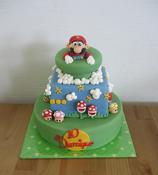 Super Mario Cake