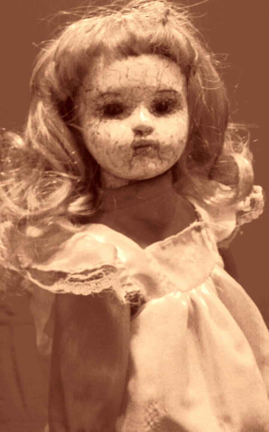 Spooky doll detail2