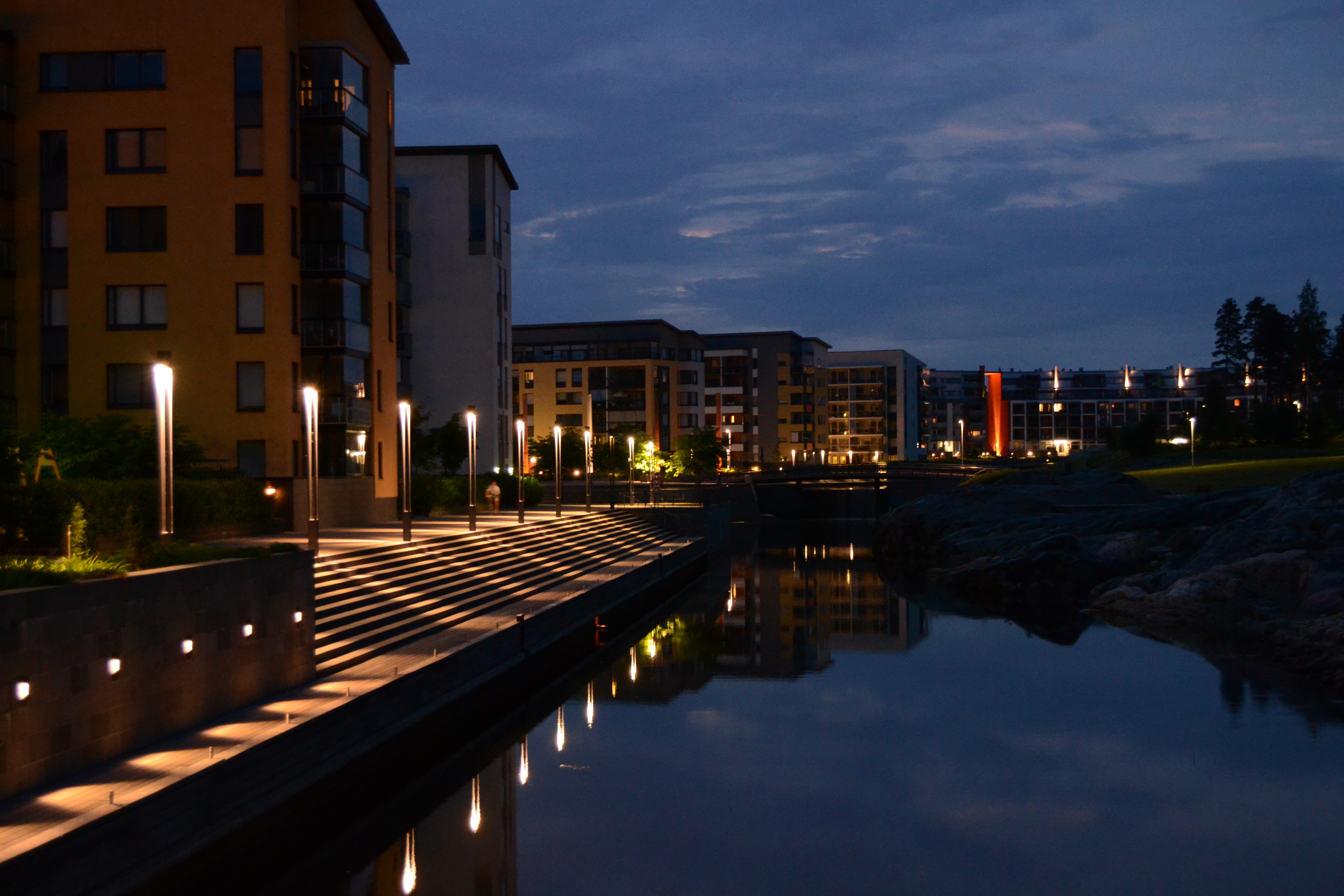 Aurinkolahti canal at night