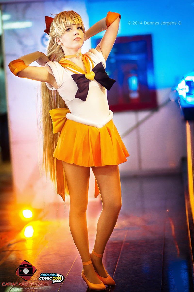 Super Sailor Venus - Sailor Moon Super S. Cosplay