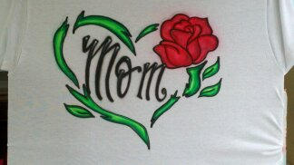 airbrushed momheart tee
