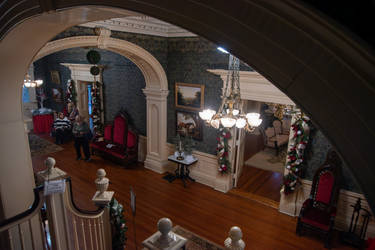 Center Hill Mansion Christmas Hall