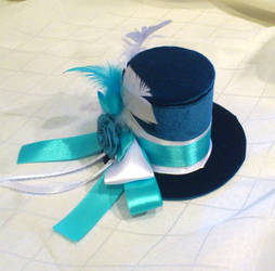 Blue Velvet Mini Top Hat
