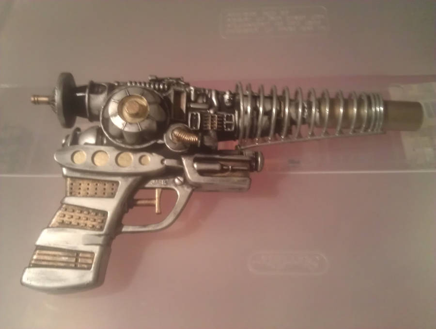 Pulp Sci-fi Raygun by Kriegsammler