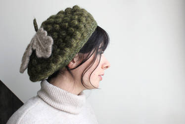 Crochet acorn cap